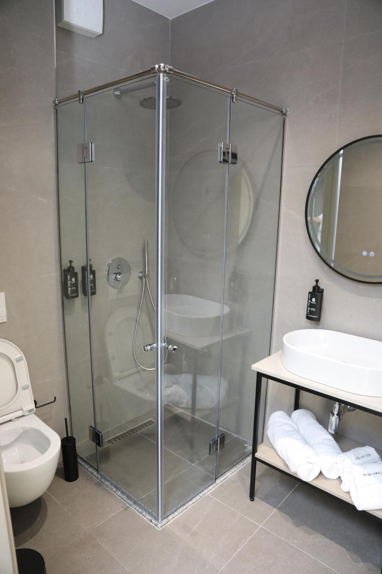 Kruja Luxury Suites 部屋 写真