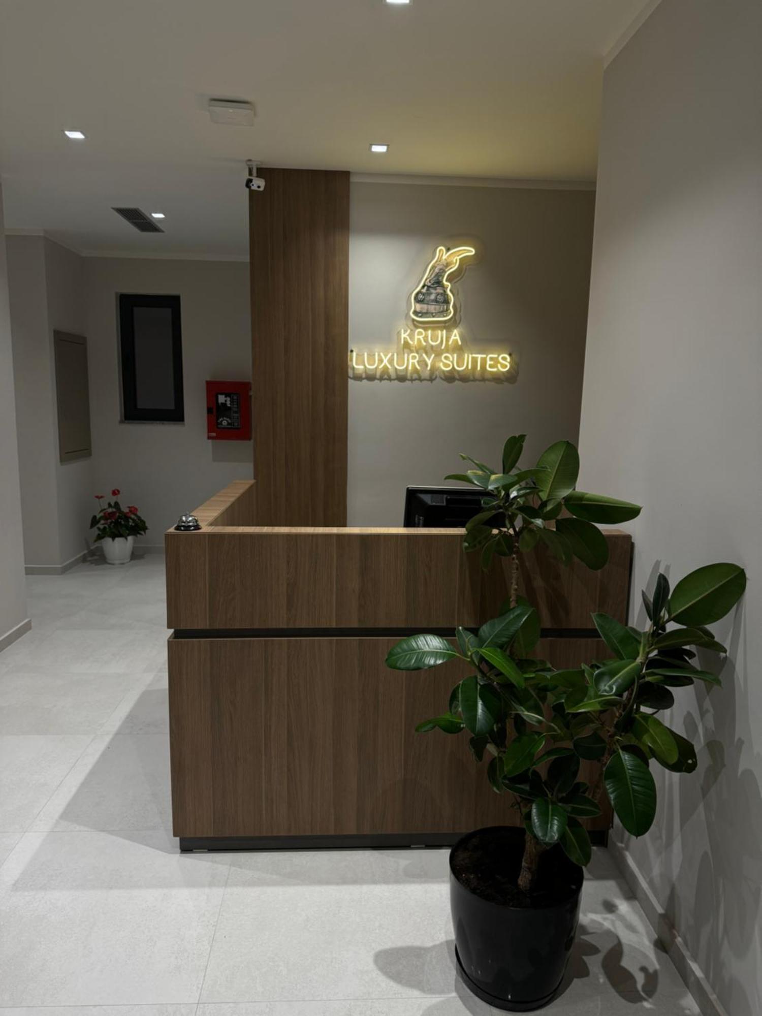Kruja Luxury Suites エクステリア 写真